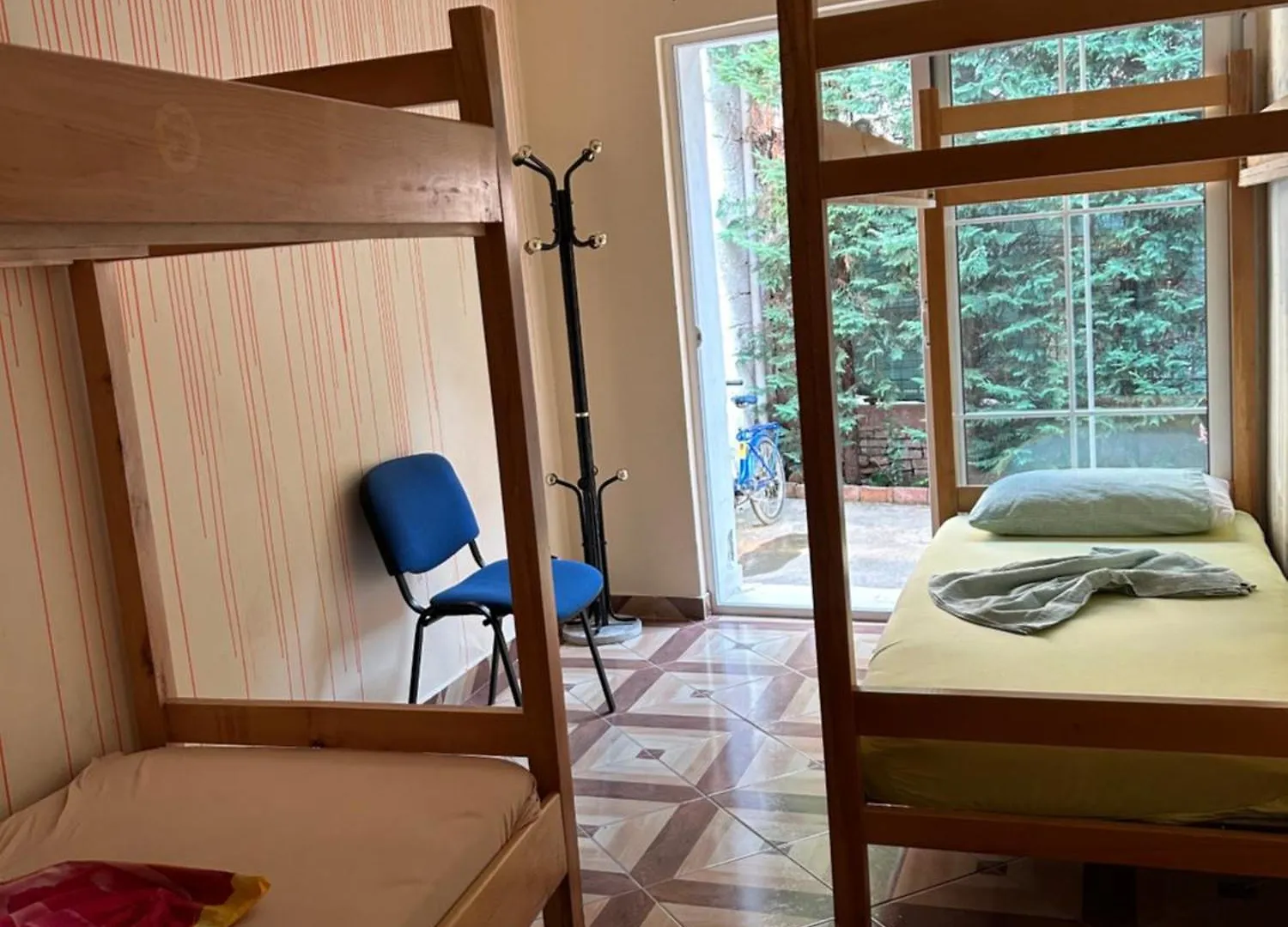 The Secret Garden Inn Hostel ティラナ