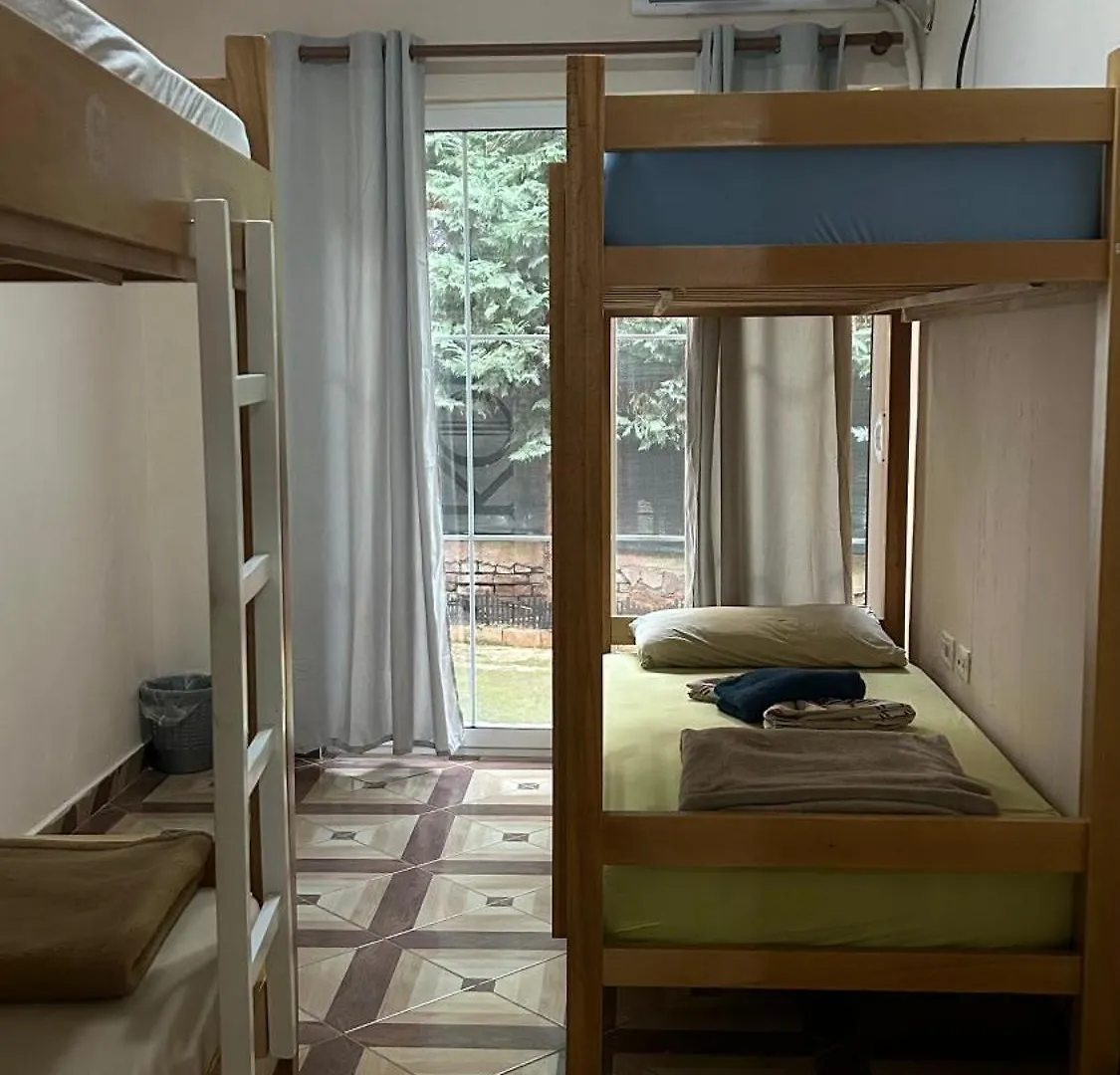 The Secret Garden Inn Hostel ティラナ